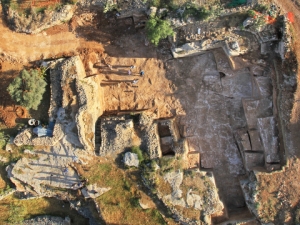 Grande cava risalente all'epoca del Secondo Tempio riportata alla luce nel quartiere di Ramat Shlomo a Gerusalemme (Maggio 2013)
